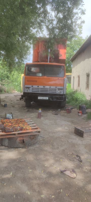 KAMAZ sotiladi. Sirochna.