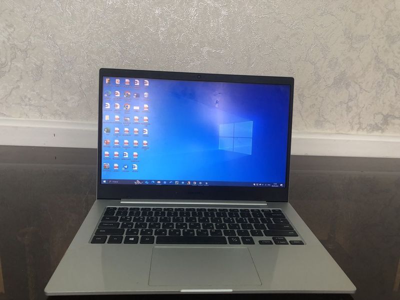 Samsung Galaxy Book LTE