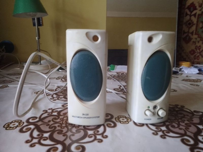 Продаю Колонки компьютерные 2N-220 Продаю Колонки компьютерные 2N-220