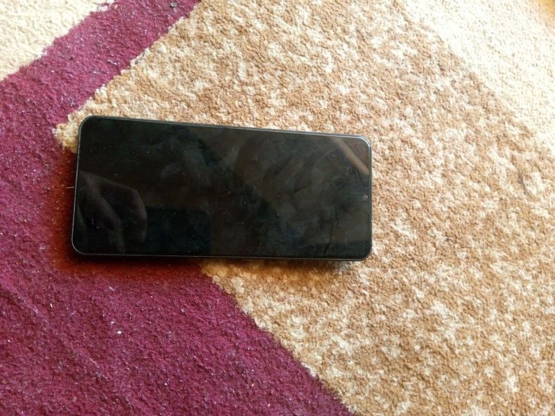 Samsung a13 narxi 500 ming Samsung a13 narxi 500 ming