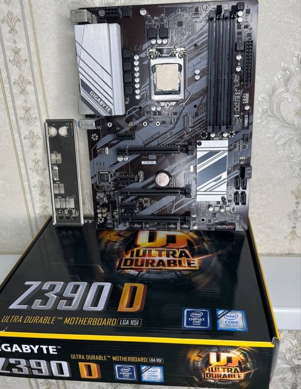 Gigabyte Z390-D DDR4. Intel Core i7 8700