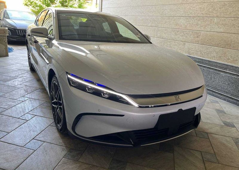 Byd Han 605 smart Yili 2025 Notariusga tayyor Byd Han 605 smart Yili 2025 Notariusga tayyor