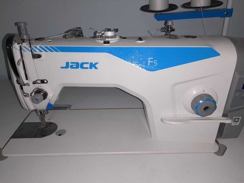 Deyarli yangi holatdagi Jack F5 zamonaviy tikuv mashinasini sotaman. Deyarli yangi holatdagi Jack F5 zamonaviy tikuv mashinasini sotaman.