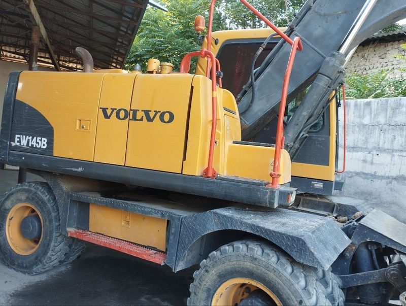 Volvo ew145 sotiladi