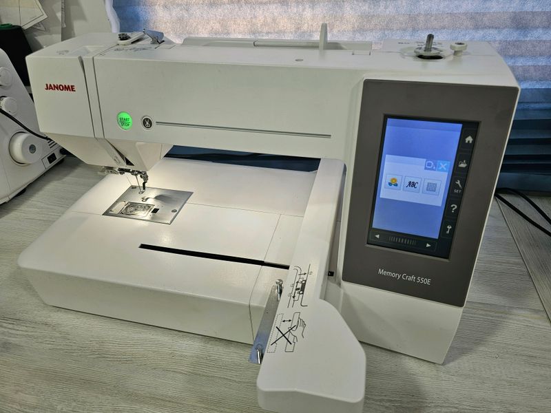 Janome Memory Craft 550E