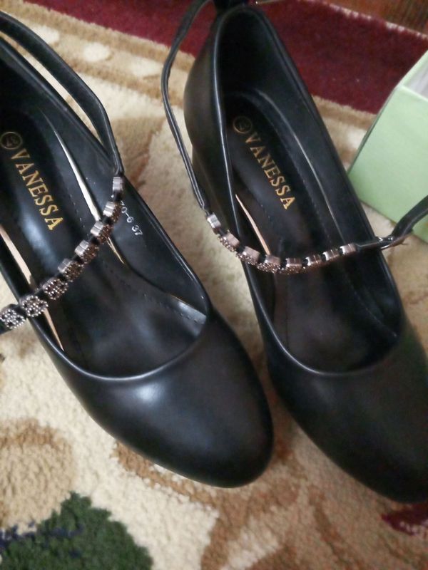 80 ming razmer 36 pul kam kiyilfan top toza 80 ming razmer 36 pul kam kiyilfan top toza