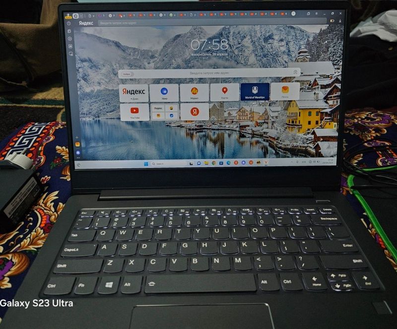 Lenovo Ideapad Core i5 8/256 SSD sotiladi Lenovo Ideapad Core i5 8/256 SSD sotiladi