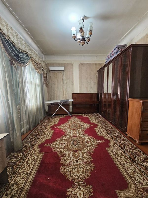 Аренда Дом паркентский 4-сот 5-ком с обстановкой 600$