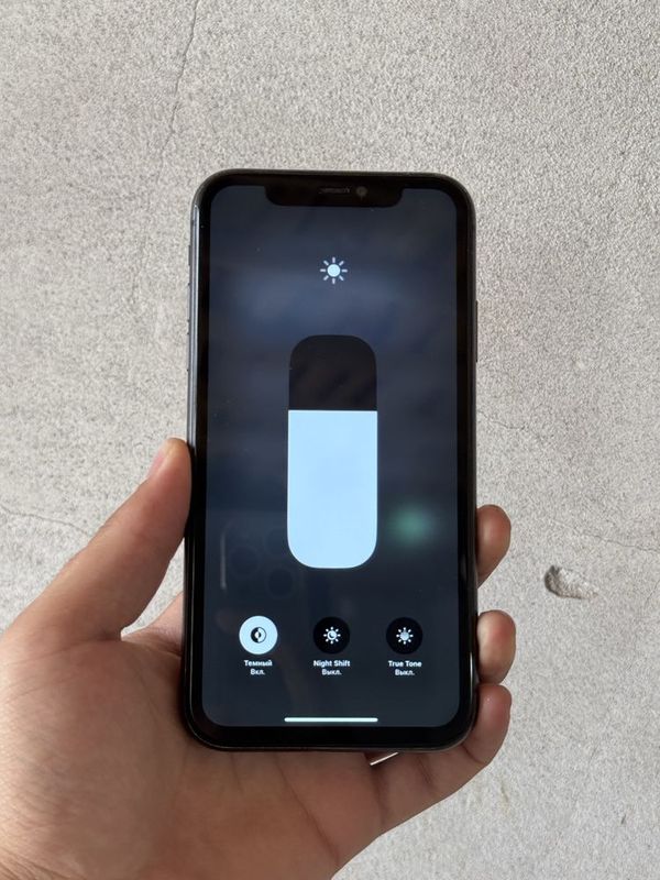 Iphone 11 128:75 hamma joyi ideal ishledi