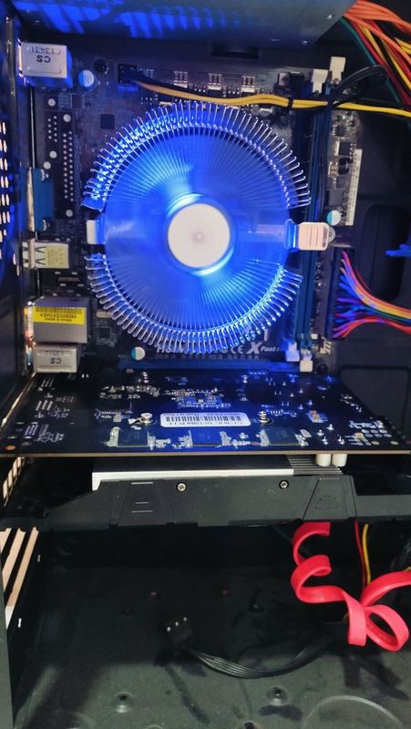 Тез ва арзон таййор компьютер сотелади Intel core i5 Тез ва арзон таййор компьютер сотелади Intel core i5