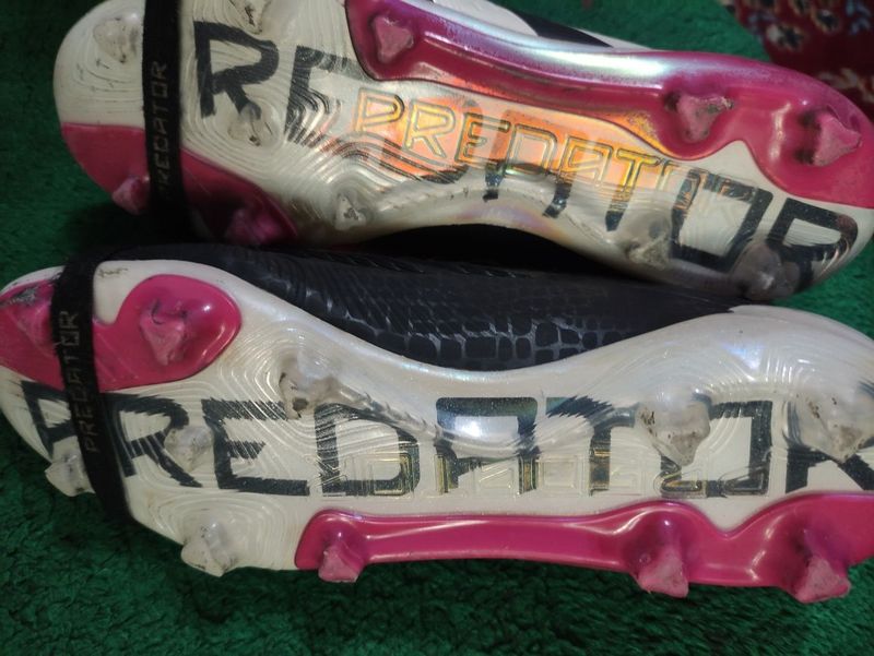 Бутсы футбольные Adidas Predator Бутсы футбольные Adidas Predator
