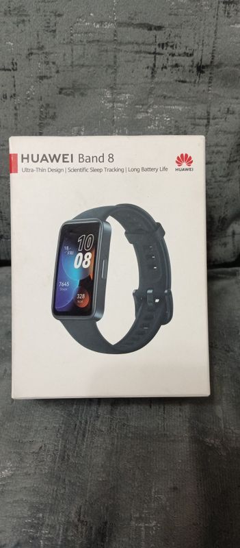 Продается смарт-браслет Huawei band 8