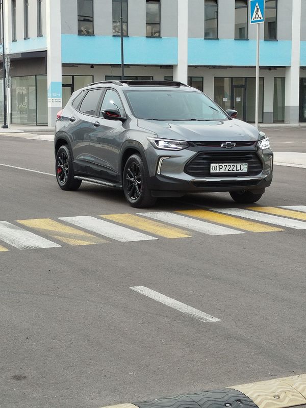 Chevrolet tracker 2 redline