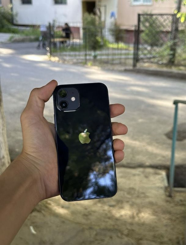 Iphone 12 sotiladi Iphone 12 sotiladi