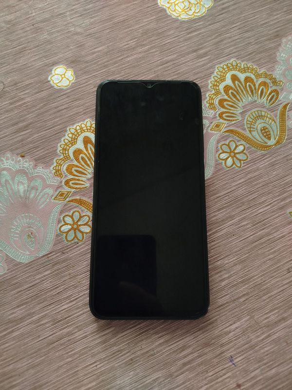 Redmi 11R holati zōr