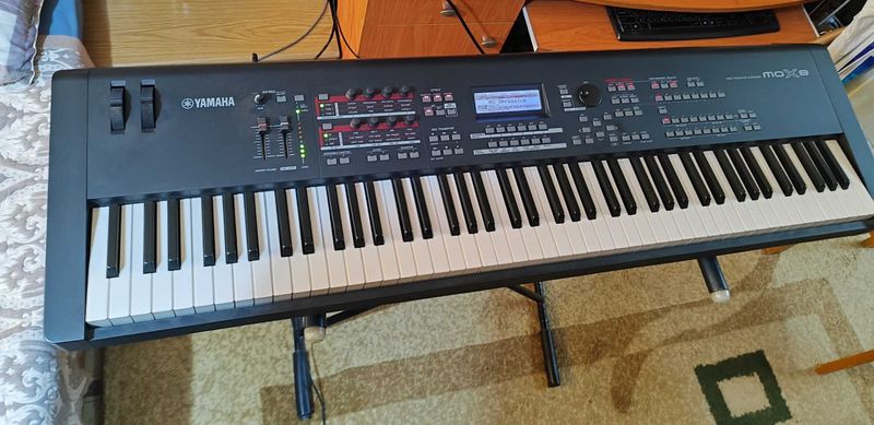 Синтезатор Yamaha MOX 8 !