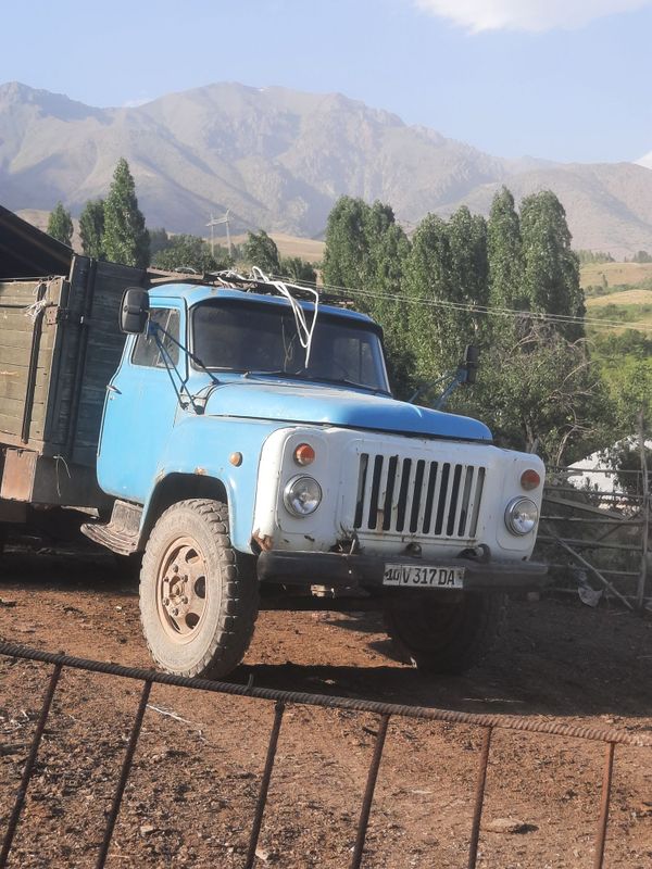 Gaz 53 sotiladi yili 1976 holati ideal holatda. Gaz 53 sotiladi yili 1976 holati ideal holatda.