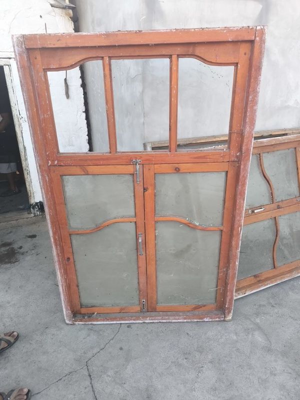 Deraza Oiyna Rom Sfatli Tayor oynalari Bilan Deraza Oiyna Rom Sfatli Tayor oynalari Bilan