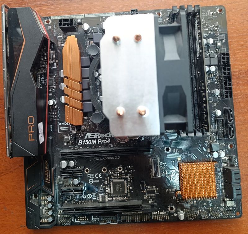 Asrock B150M Pro4 + i5 6400+fan + ddr4 16gb/2666 ! Asrock B150M Pro4 + i5 6400+fan + ddr4 16gb/2666 !