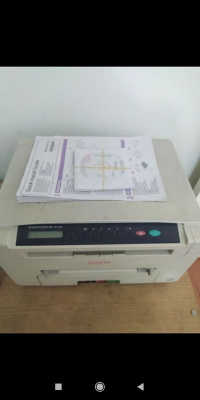 Printer xerookxs 3-1 chornogo belo