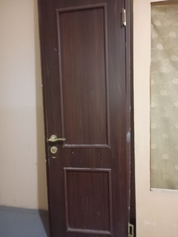 Продам дверь межкомнатный б/у