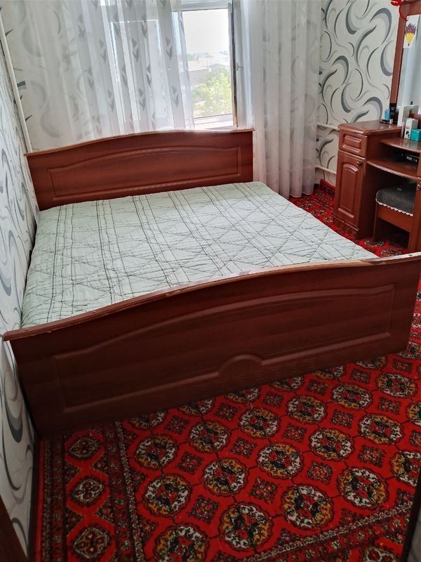 Срочно Продаю кровать Срочно Продаю кровать