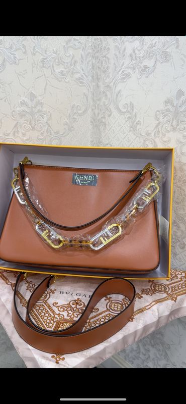 Fendi’ Sumka Fendi’ Sumka