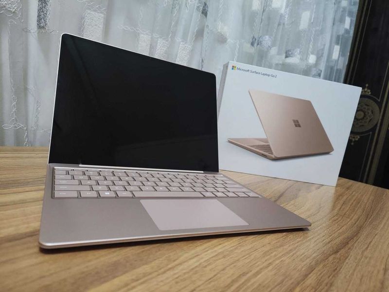 Microsoft Surface Laptop Go 2