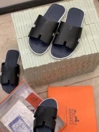 Тапочки hermes все размеры имеются Тапочки hermes все размеры имеются