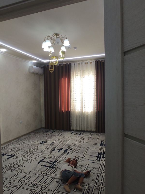 Arenda sergliy Yengi darxan metro 3 bekat Oilaga 3/3/16 450 Uye