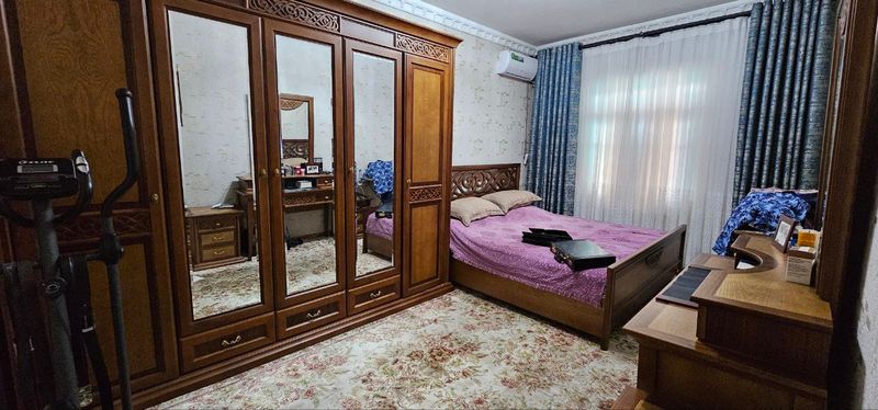 4-комнатная квартира в Мирзо-Улугбекском районе, Карасу-6, академия МВД 4-комнатная квартира в Мирзо-Улугбекском районе, Карасу-6, академия МВД