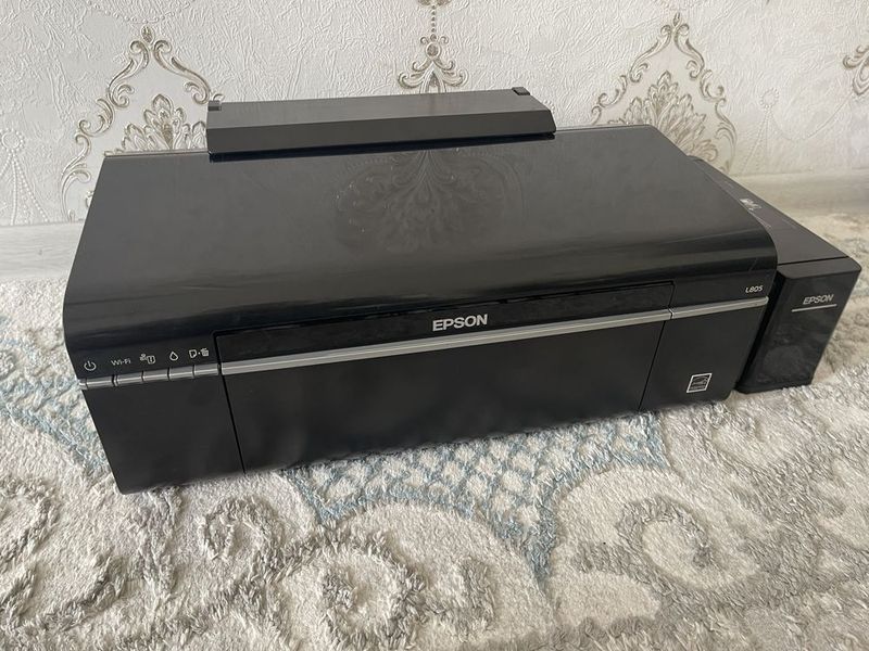 Продам цветной принтер Epson L805 wifi Продам цветной принтер Epson L805 wifi