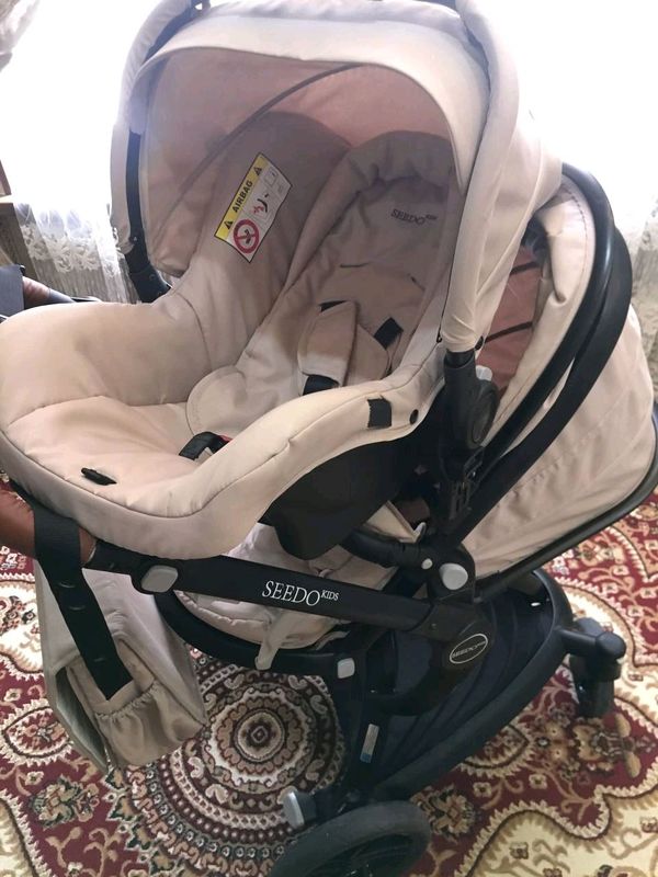 Коляска дрон 3в1 фирмы Seedo. Цена 180$. Есть торг Коляска дрон 3в1 фирмы Seedo. Цена 180$. Есть торг
