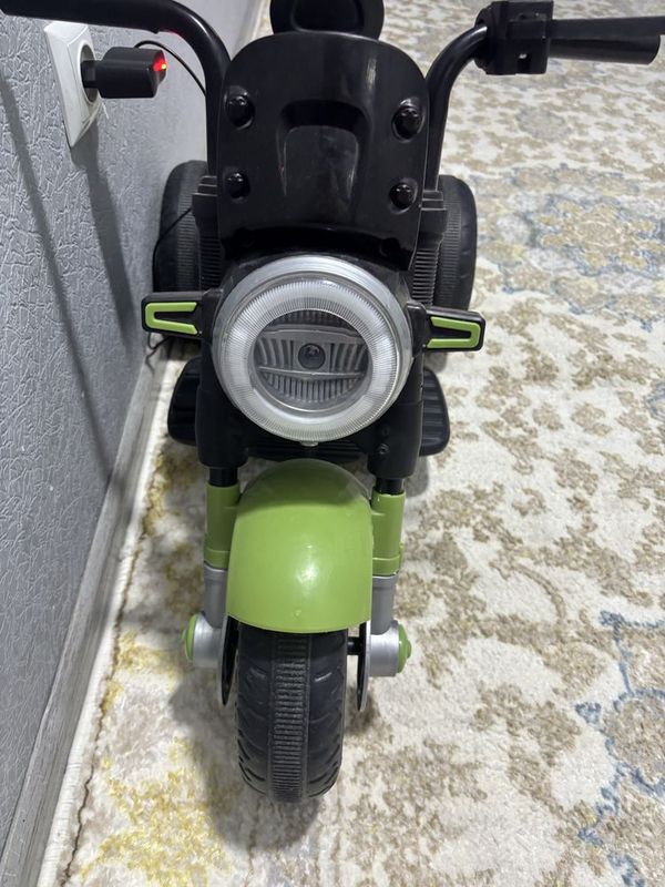 Detskiy motosikl Detskiy motosikl