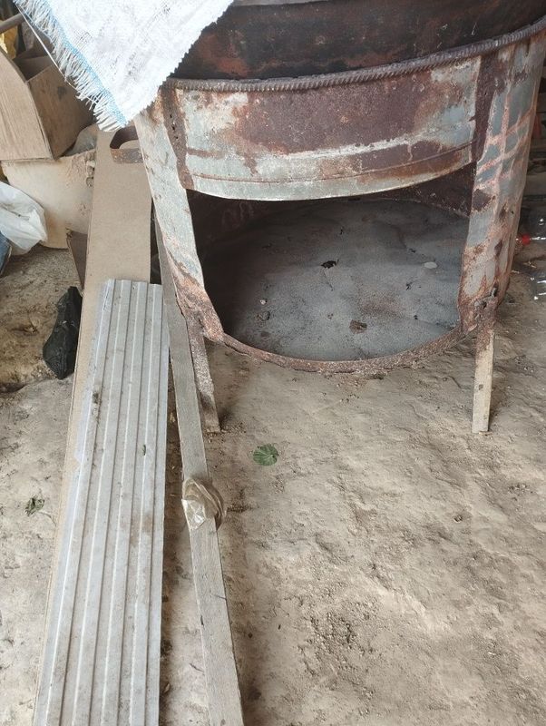 Qozon oʻchoq sotiladi 20 kg osh ketadi Qozon oʻchoq sotiladi 20 kg osh ketadi