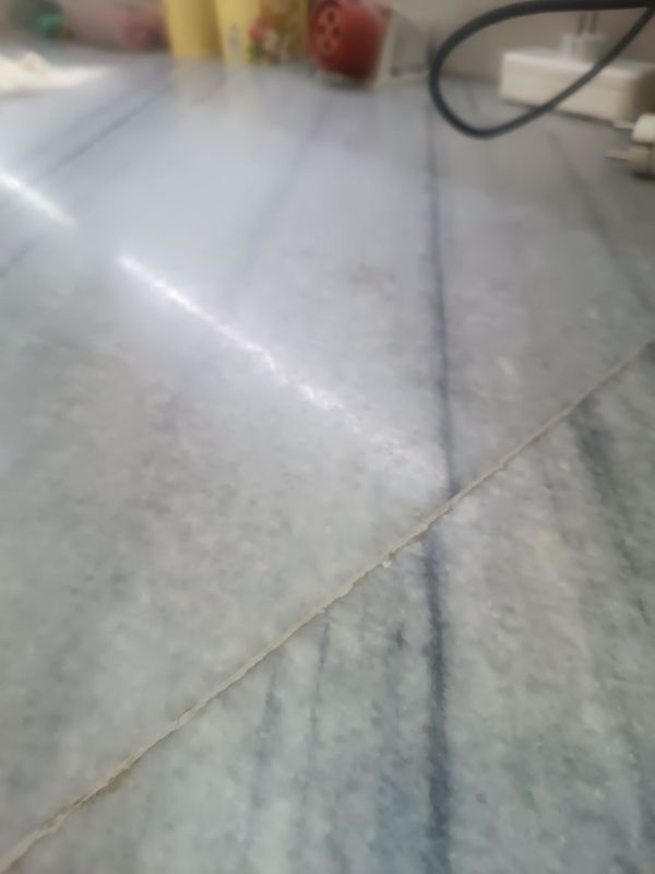 Eko bozor oldida qizlaga aqlli iymonli insofli kv bor