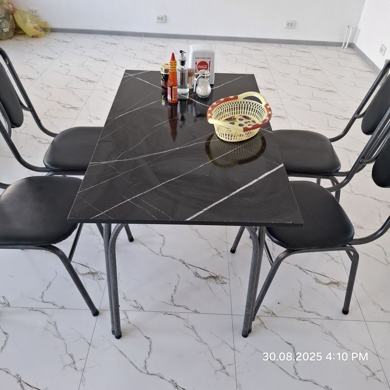 Stol stul sotiladi 4 kamplekt bor Stol stul sotiladi 4 kamplekt bor
