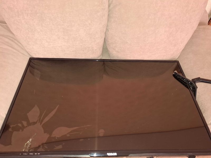 Продам телевизор Roison 43d на запчасти LED TV RE43020 Продам телевизор Roison 43d на запчасти LED TV RE43020