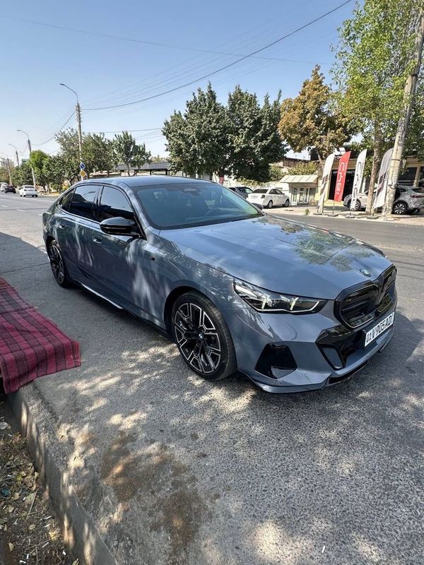 BMW i5 35L 2024 dop paket BMW i5 35L 2024 dop paket
