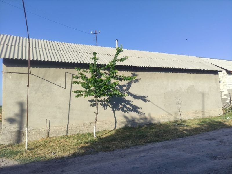 Uy sotiladi 8sotix yangi uchastka Uy sotiladi 8sotix yangi uchastka