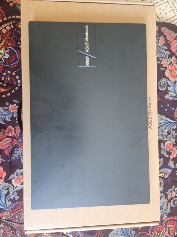 Asus Vivobook X1502V. Yengi Asus Vivobook X1502V. Yengi