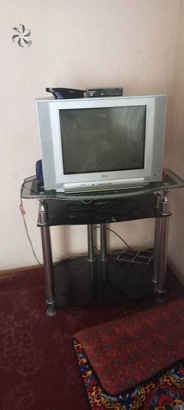 Postavka televizor bilan sotiladi Postavka televizor bilan sotiladi