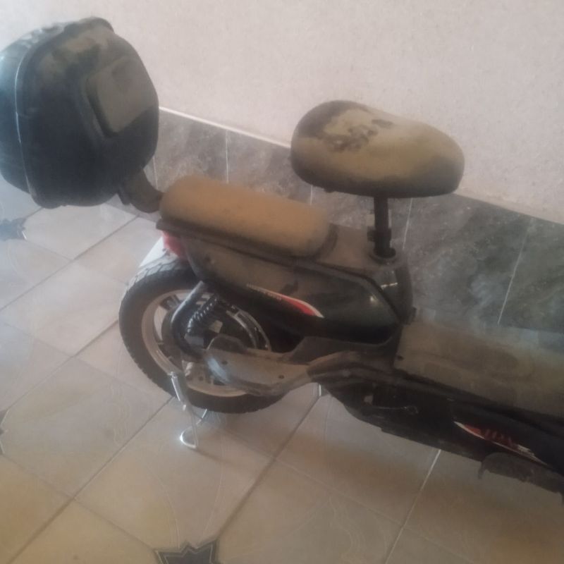 Skuter sotiladi BODO