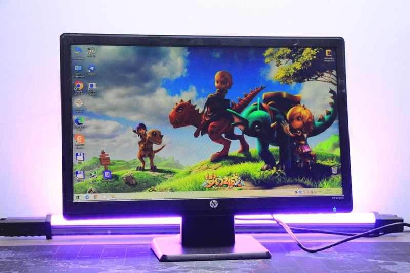 HP monitor 20" arzon narxda kabellari bilan HP monitor 20" arzon narxda kabellari bilan