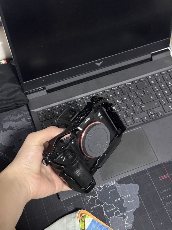 SONY A7iii body продаю