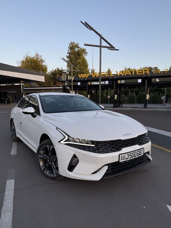 Kia k5 2023 yil Kia k5 2023 yil