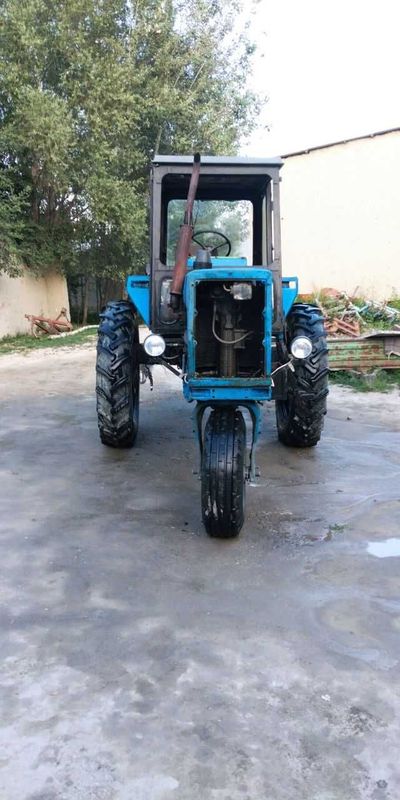 MTZ 80.0 traktor sotiladi, 3 korpusli Plugi bilan, ishga tayyor holda.