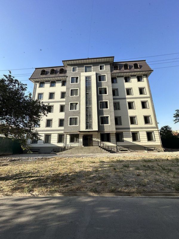 Yakkasaroy kvartira beriladi srochna