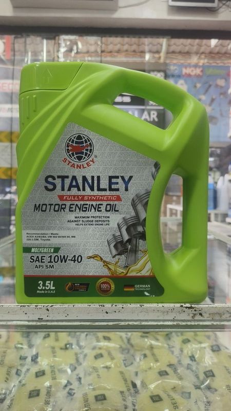 Stanley Fully Synthetic Molygreen 10W-40 3.5L Stanley Fully Synthetic Molygreen 10W-40 3.5L