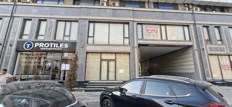 Продаётся помещение 670м2 Ориентир: Улица Махтумкули Продаётся помещение 670м2 Ориентир: Улица Махтумкули